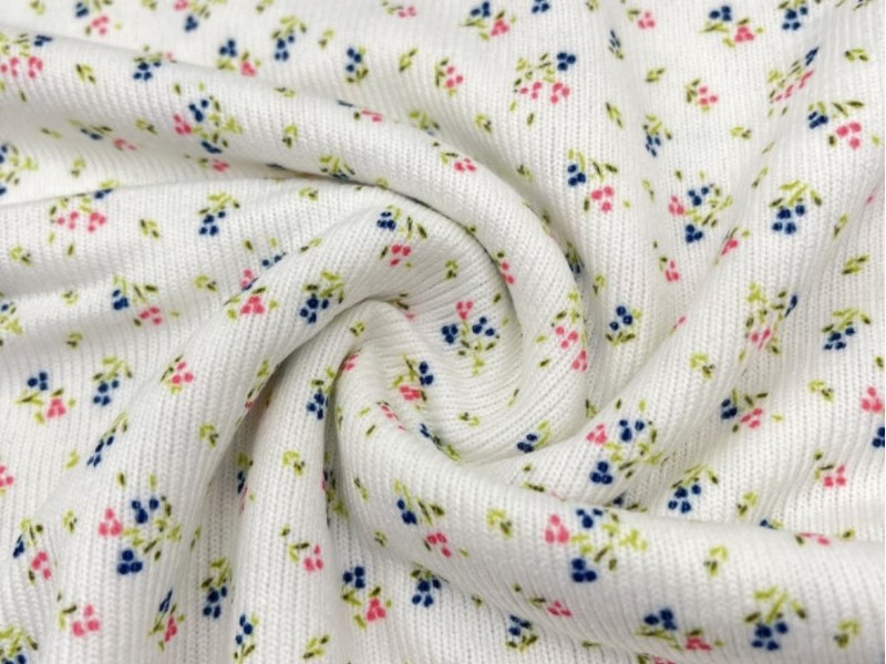 Vải cotton hoa thường được sử dụng may khăn, váy