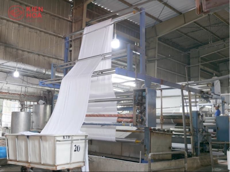 Tẩy trắng vải công nghiệp giúp đạt độ trắng đồng đều giúp vải bắt màu tốt