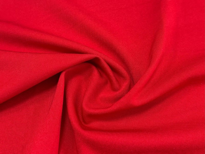 Polyester là thành phần chính trong vải poly 4 chiều