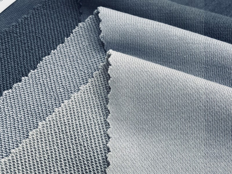 Vải chân cua polyester có cấu trúc 2 mặt khác nhau
