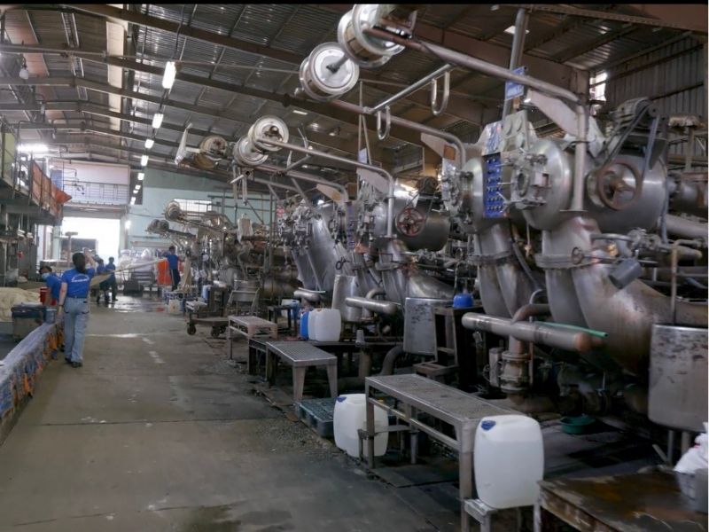 Trang Thiết Bị và Công Nghệ Nhuộm Hiện Đại