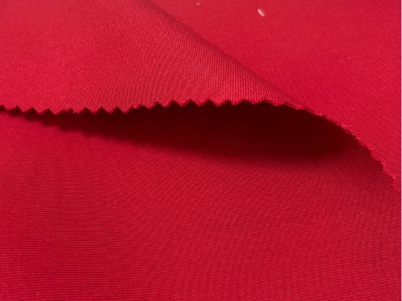 Vải polyester tổng hợp độ bền cao, giá thành rẻ